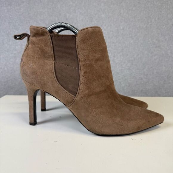 Ralph Lauren Women's Size 10B Suede Pointed Toe Heeled Booties Boots - Picture 1 of 9